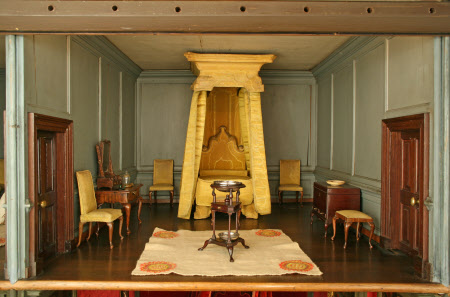 The yellow-bed chamber
